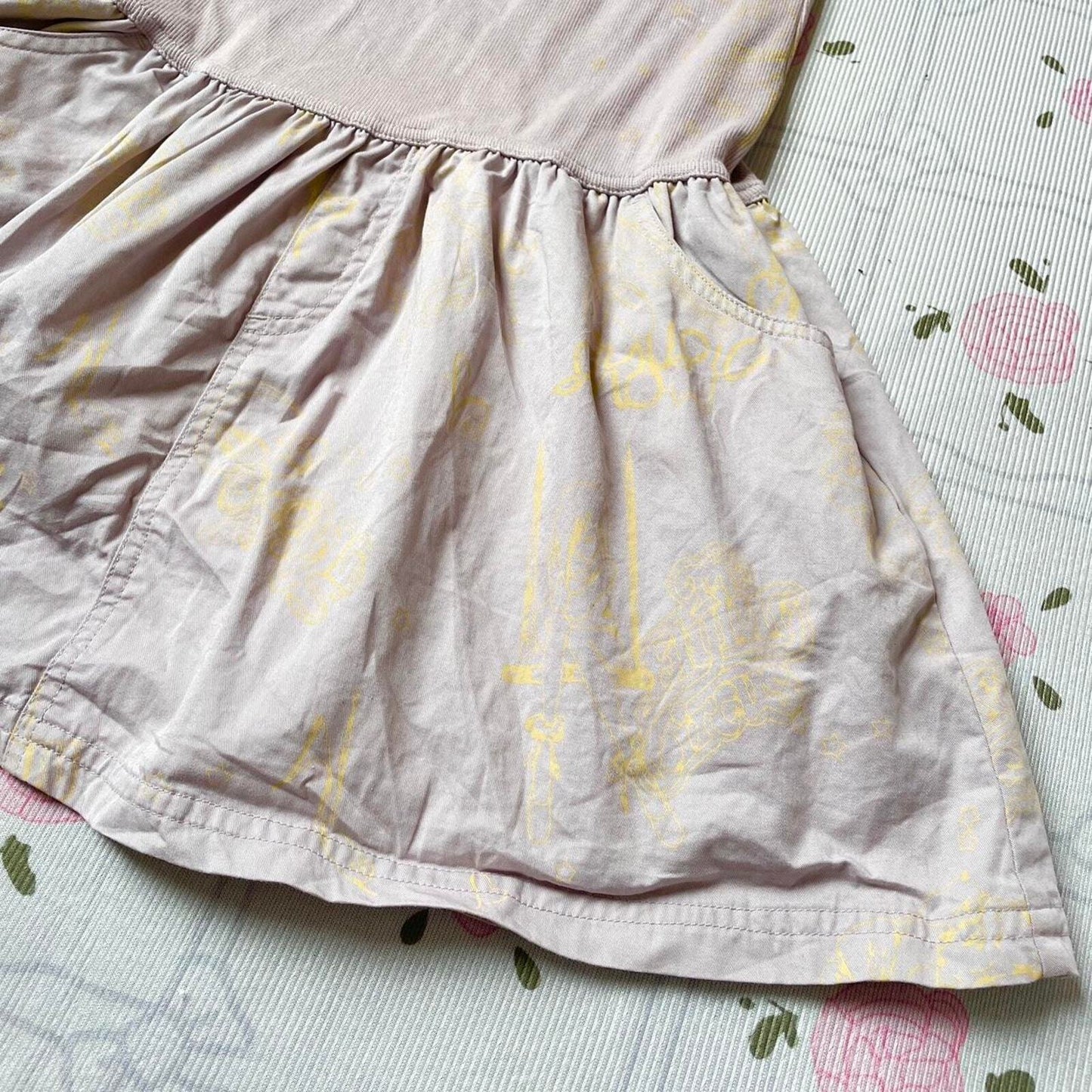 Sleeveless flared mini dress details3