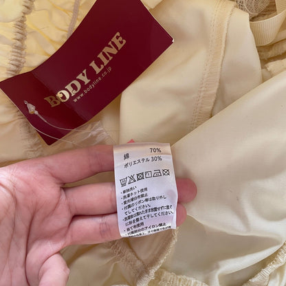 Bodyline ruffle Lolita dress in cream, JP size M6