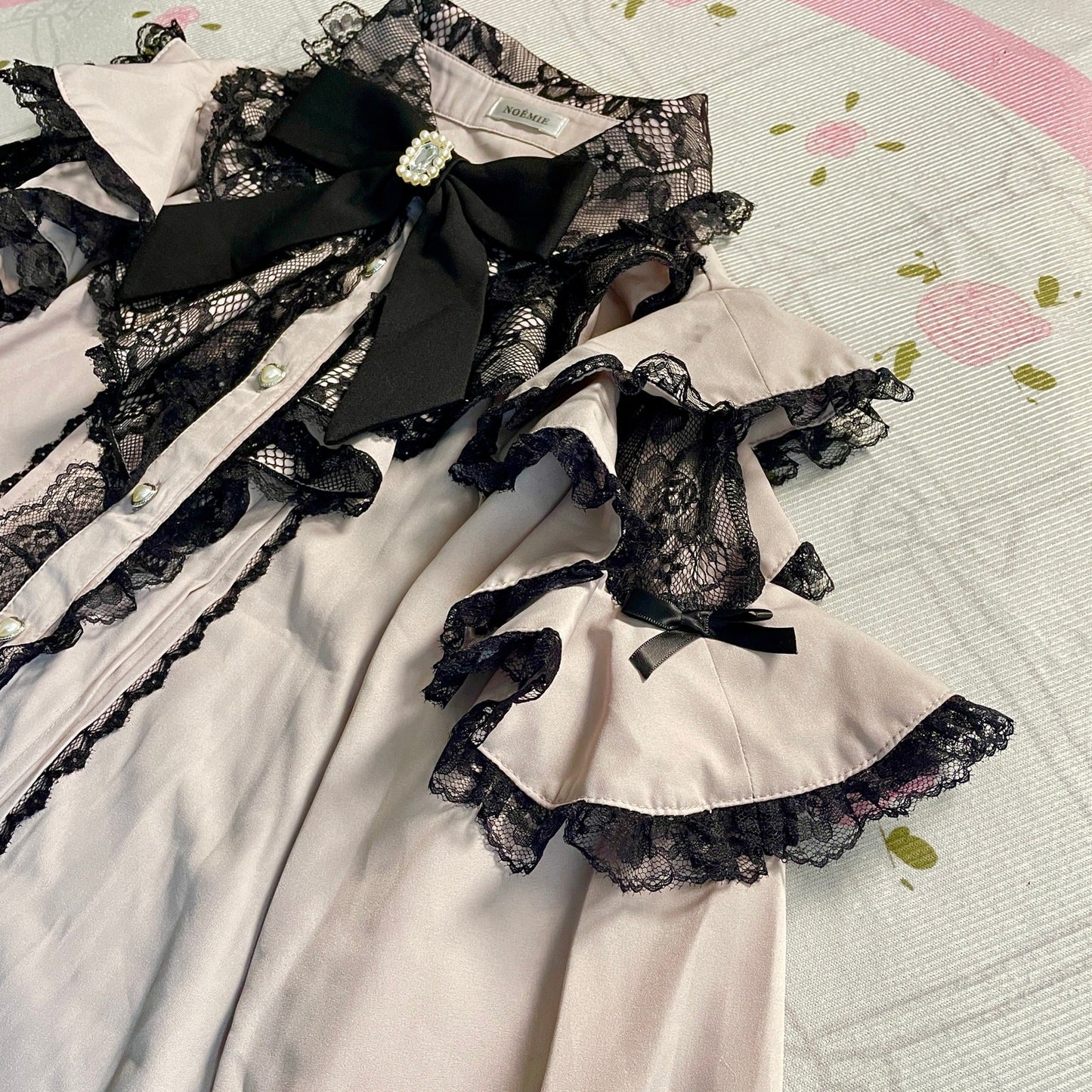 Japanese Brand Noemie lace ruffle blouse with satin bow3