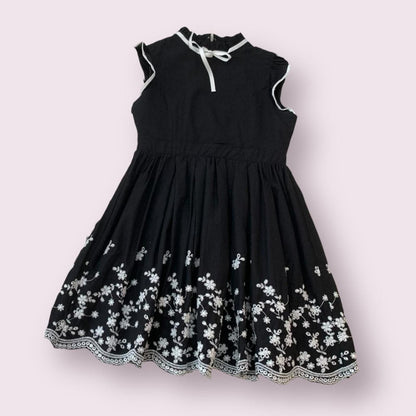 Mini dress in black with floral embroidery detail2