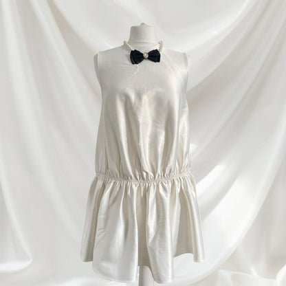 Elegant sleeveless dress with included necklace UK 8/10, S/M4