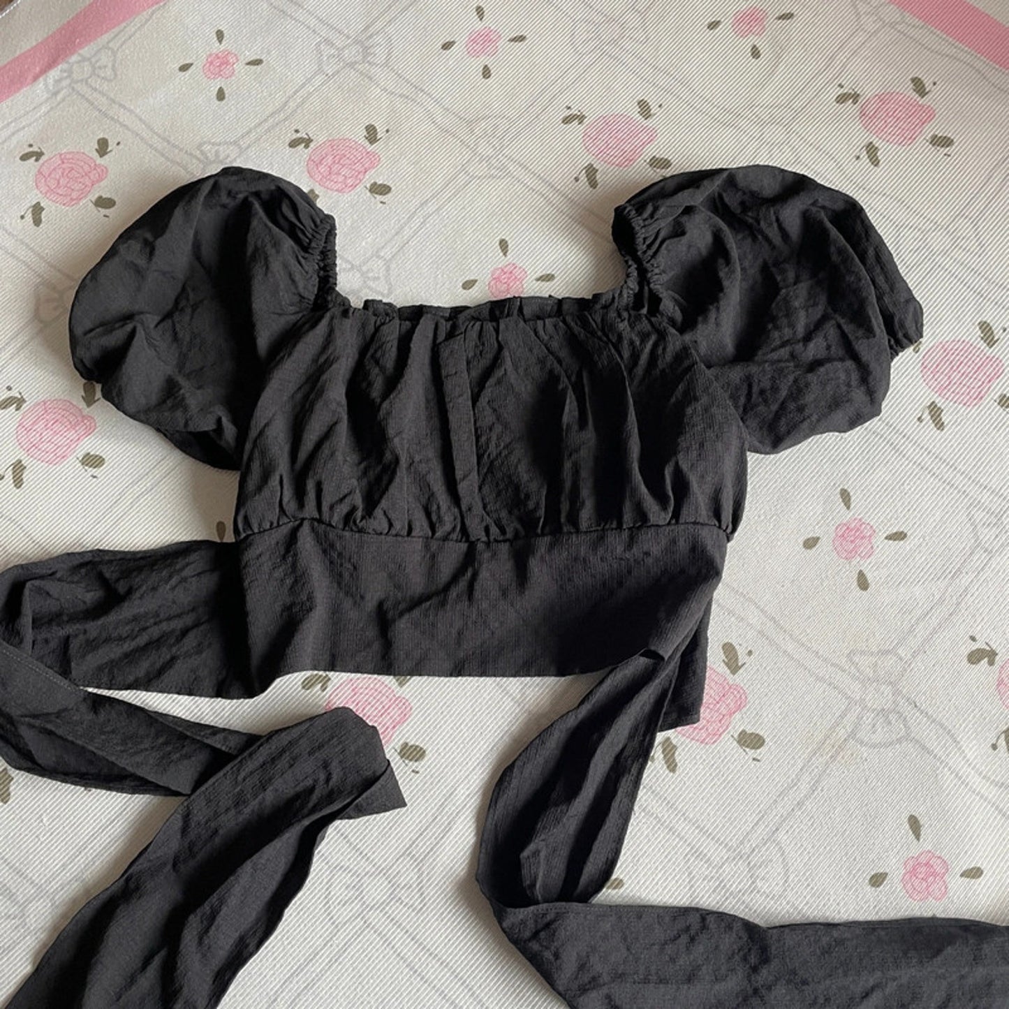 GRL Black Puff Sleeve Crop Top – Romantic / Jirai Kei / Soft Gothic Style3