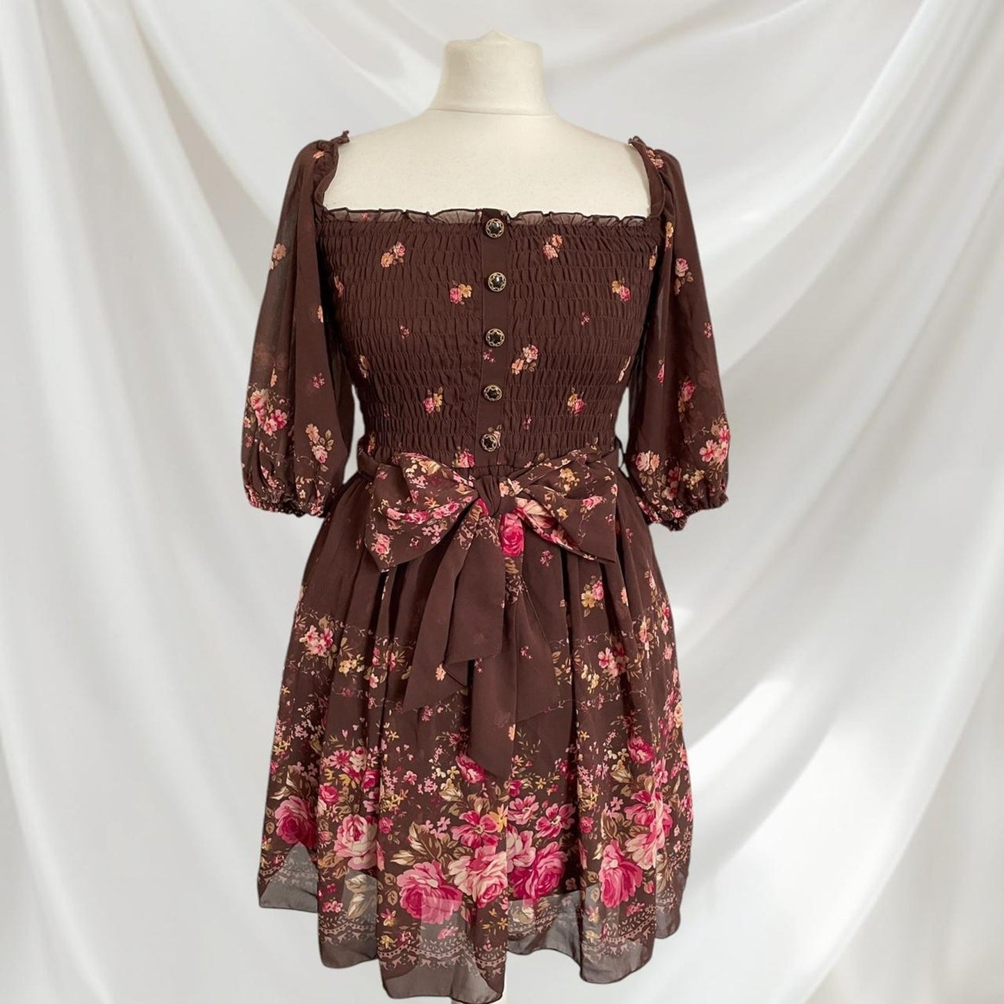 Liz Lisa 10th Anniversary (2009) –  Floral dress with shirred bodice0