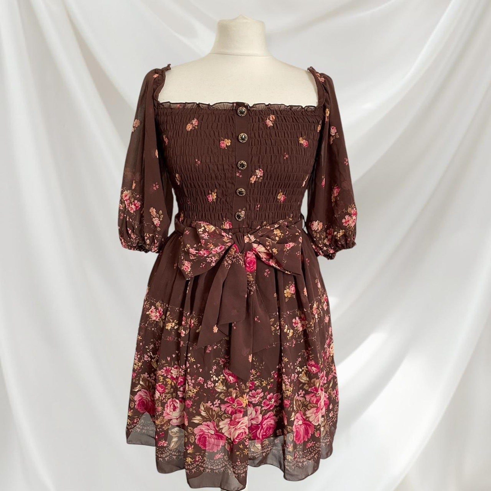 Liz Lisa 10th Anniversary (2009) –  Floral dress with shirred bodice0