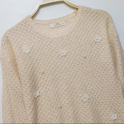 Cream and pink sweater Japanese Vintage, with floral details2
