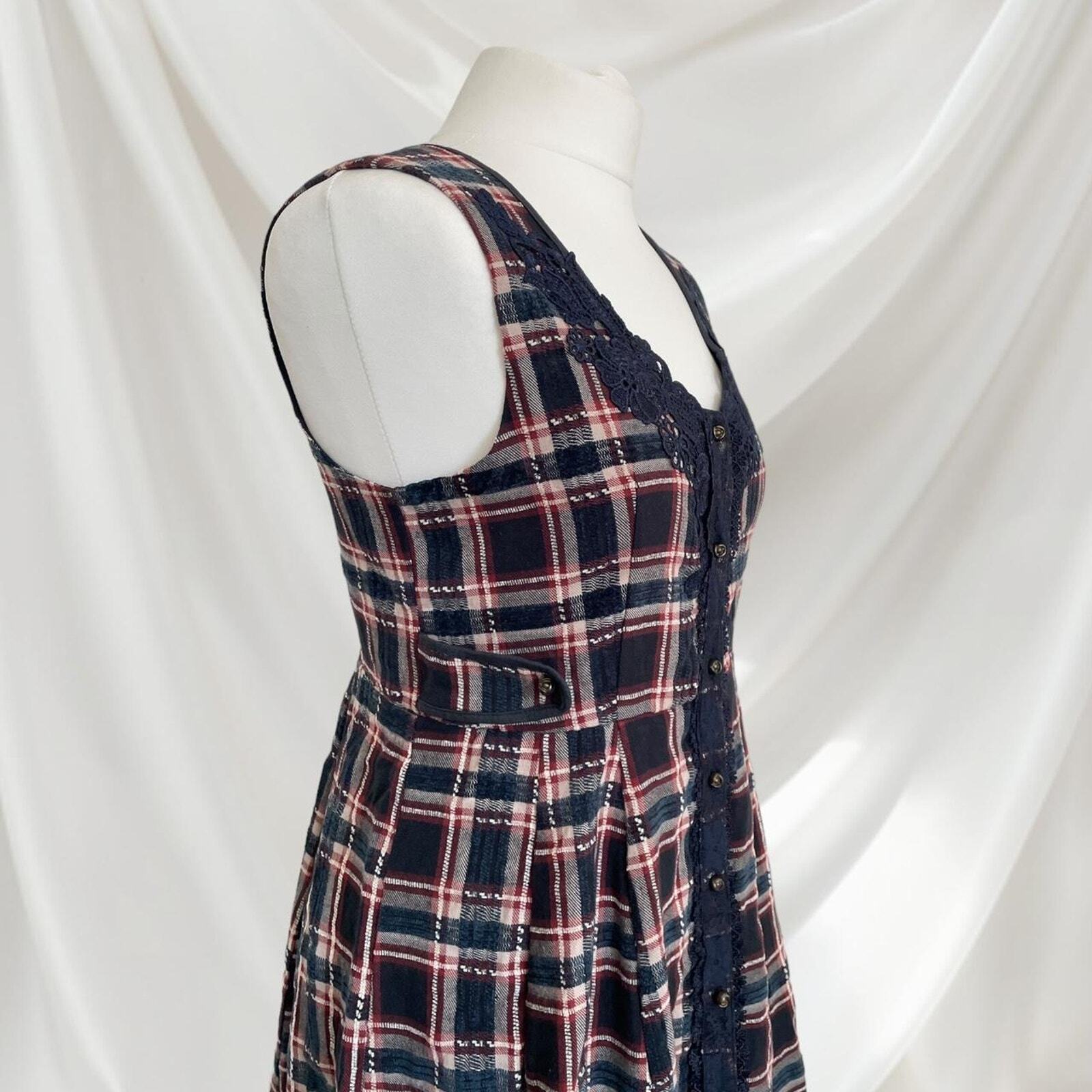 Axes Femme plaid dress with embroidery detail one-size3