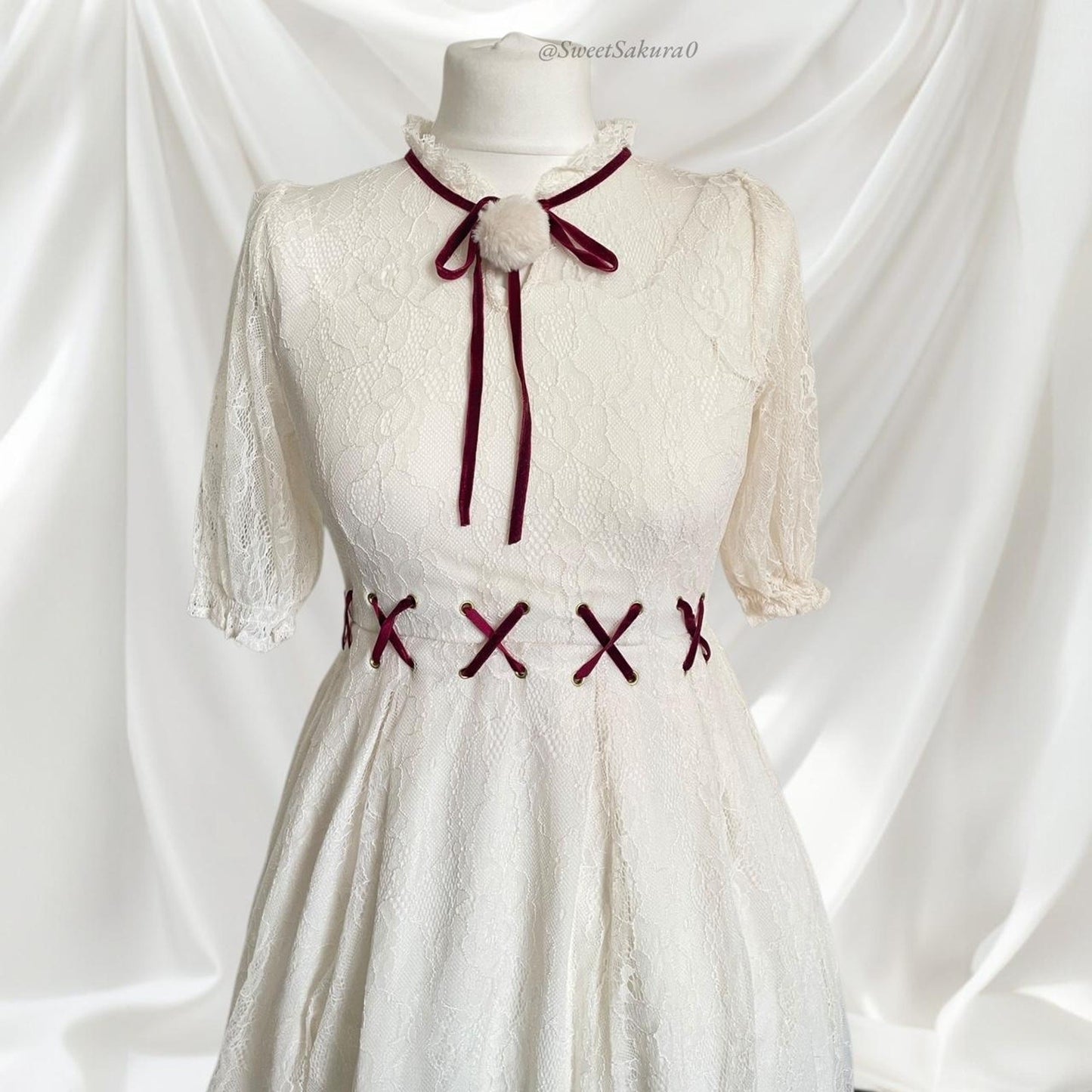 Liz Lisa sweet classic lolita lace dress with wine red accents1