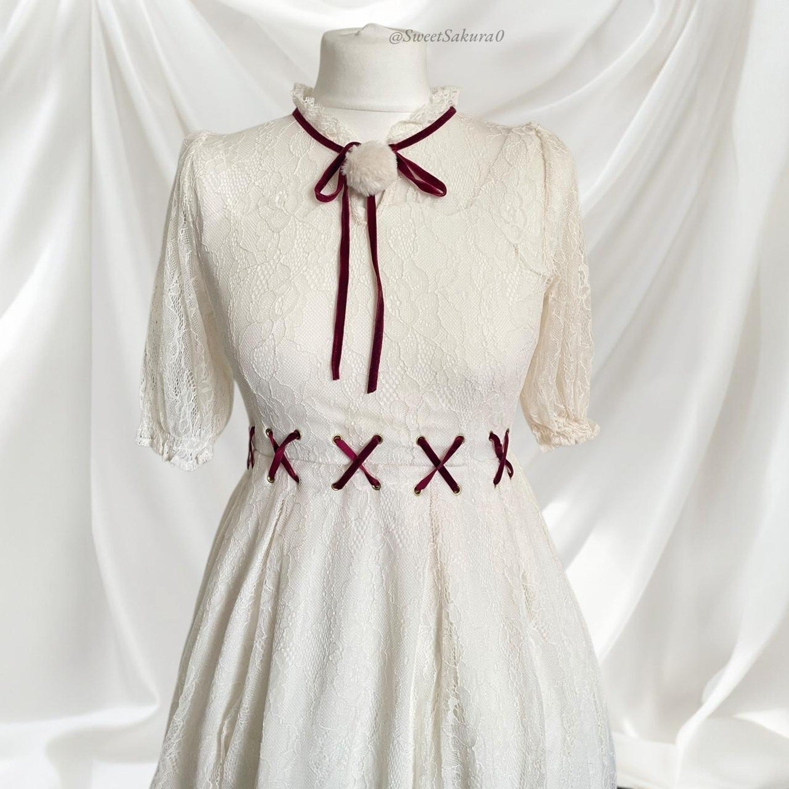 Liz Lisa sweet classic lolita lace dress with wine red accents1