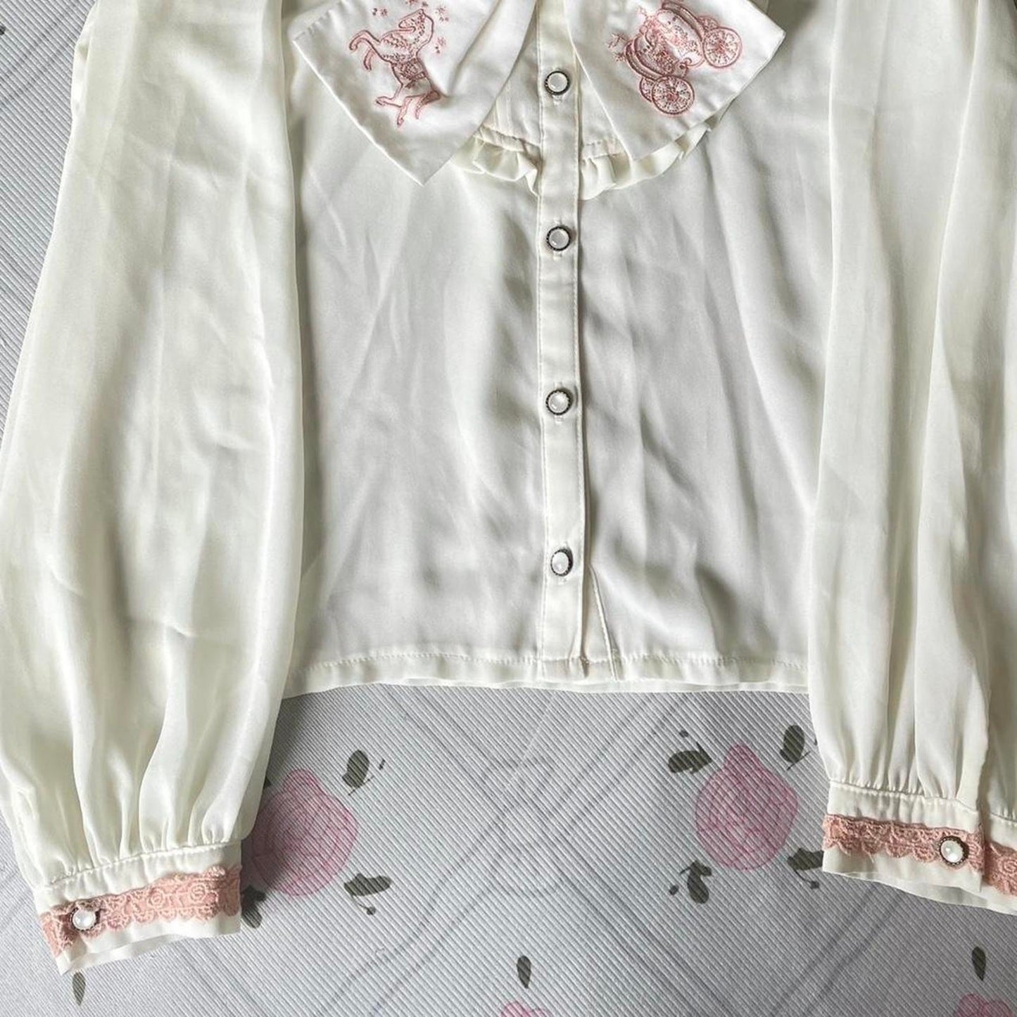 Liz Lisa cream blouse with embroidered bow & pink lace trim3
