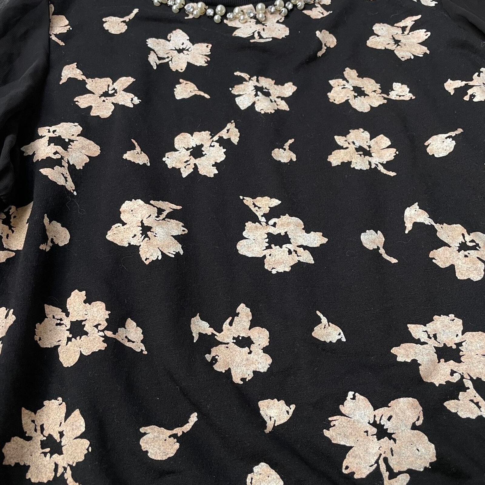 Japanese Brand INGNI floral top with sheer sleeves and pearl collar2