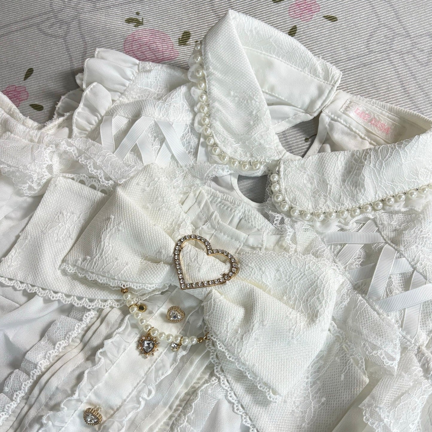 Liz Lisa open shoulder ruffle blouse Jirai Kei style Jfashion3