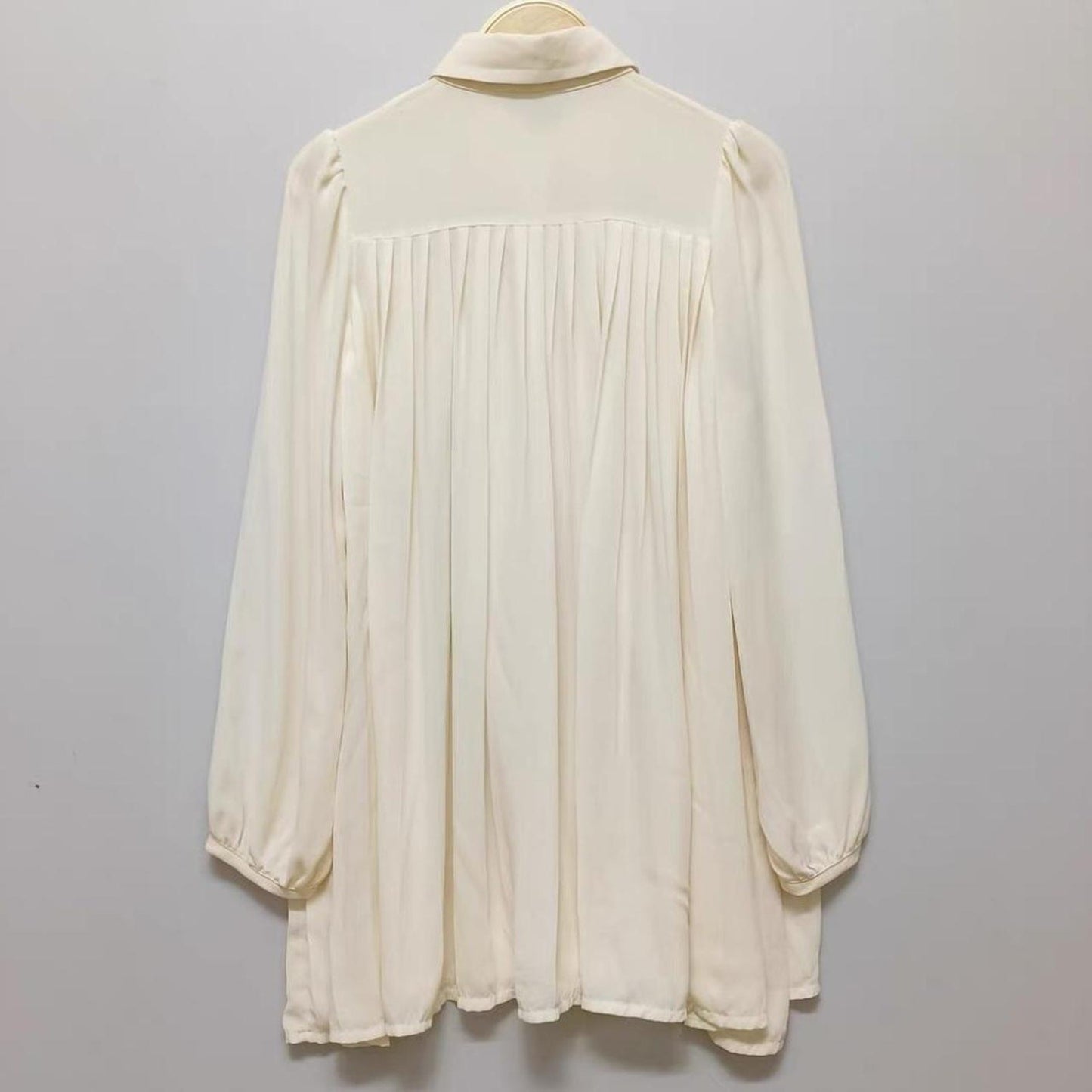 Japanese vintage long-length pleated ivory blouse2