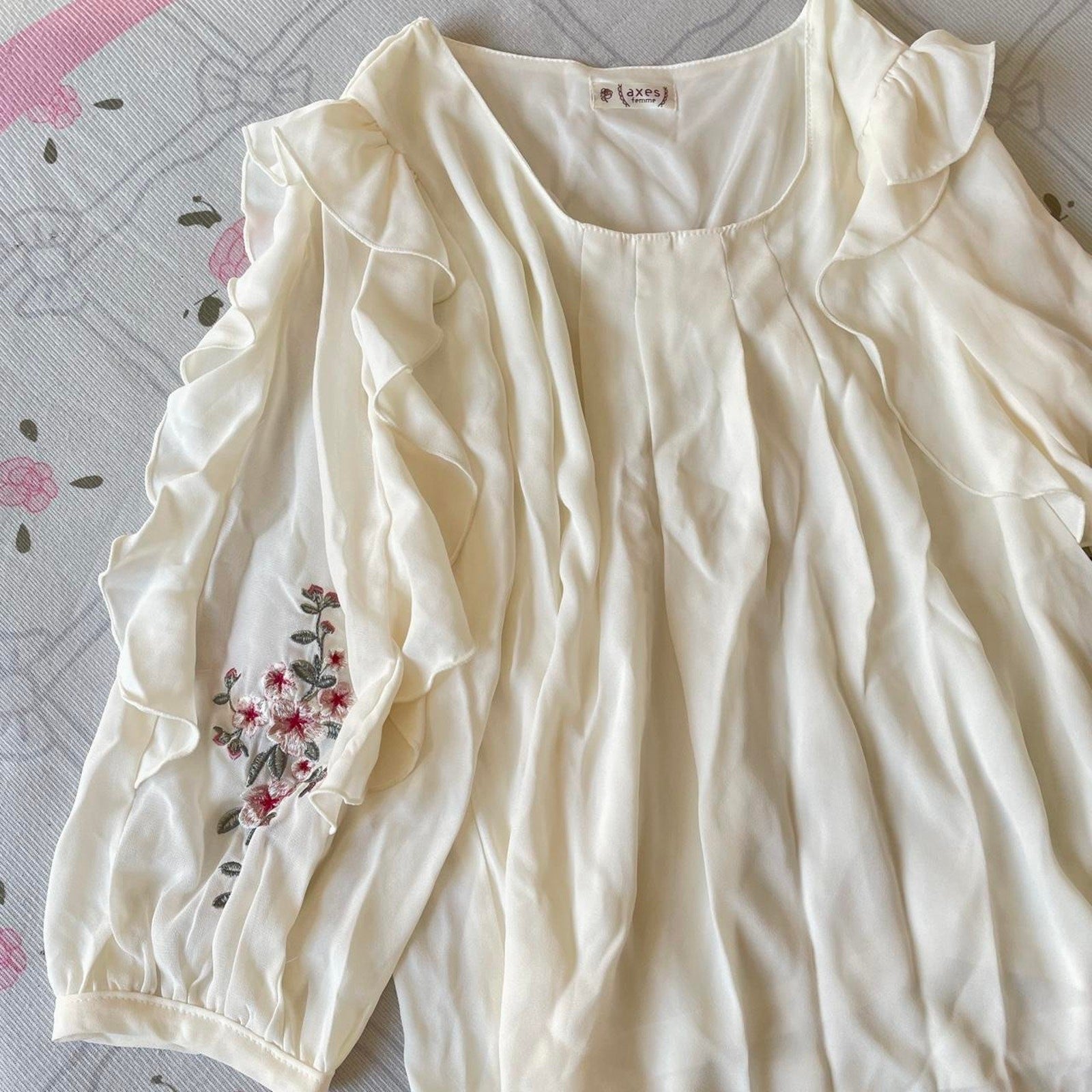 Axes Femme ruffle sleeve floral embroidery blouse 3