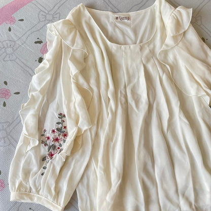 Axes Femme ruffle sleeve floral embroidery blouse 3