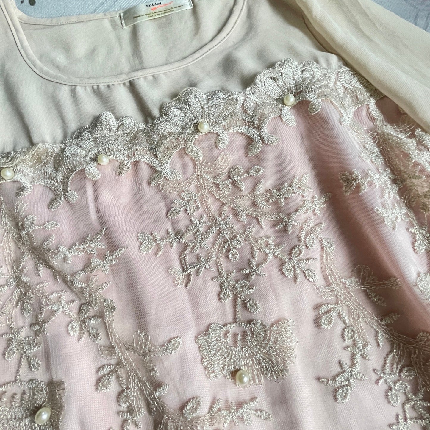 SNIDEL Embroidered Chiffon Dress – Soft Pink & Ivory Romantic Style5