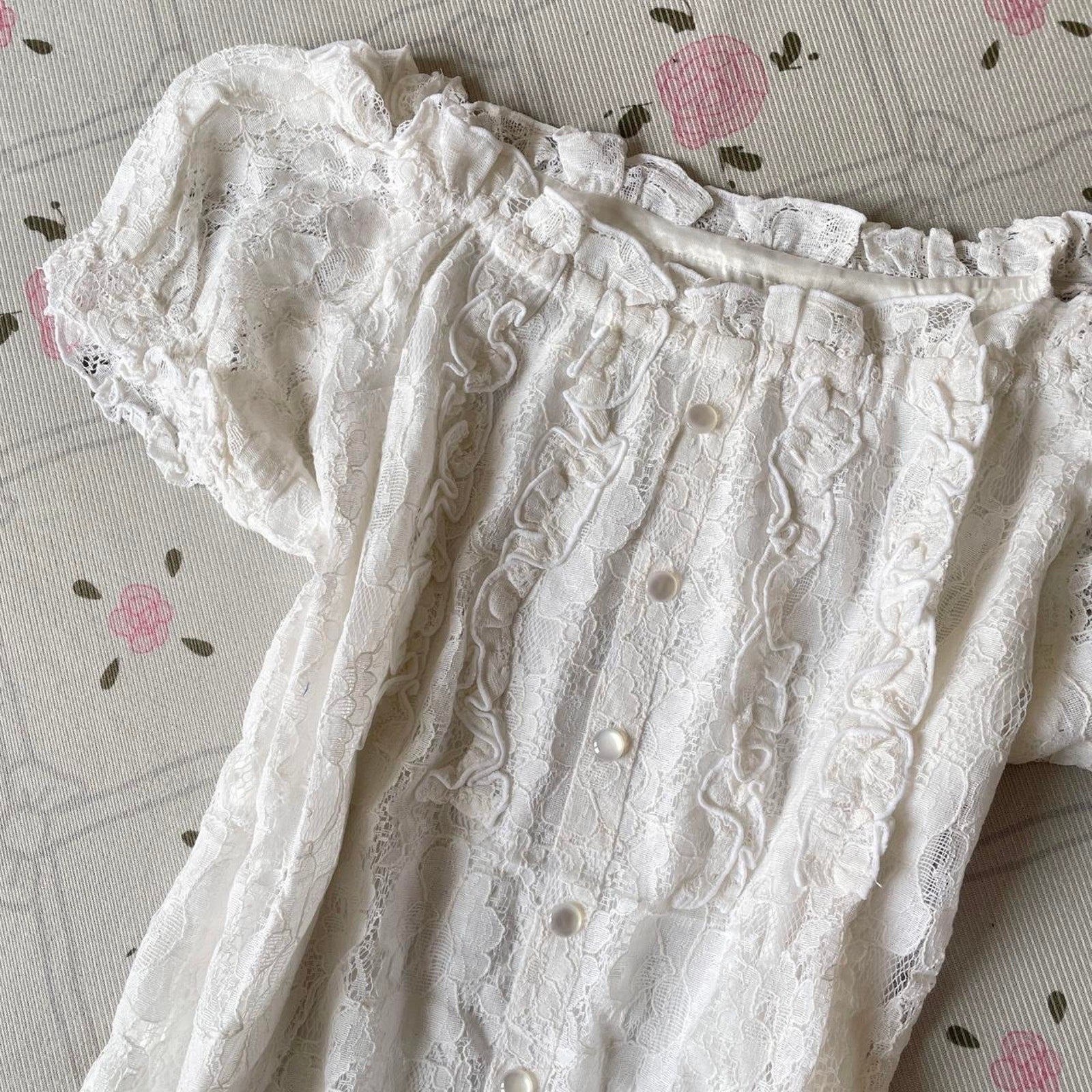 Japanese vintage lace blouse with shirred waist4