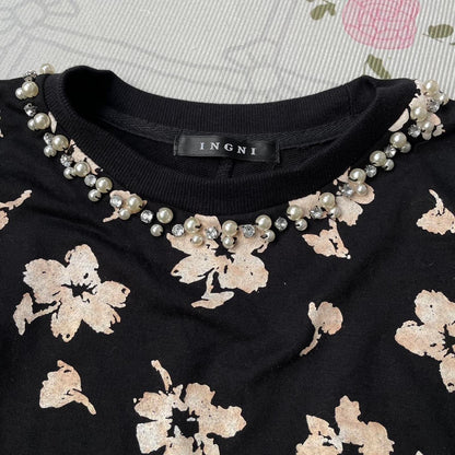 Japanese Brand INGNI floral top with sheer sleeves and pearl collar1