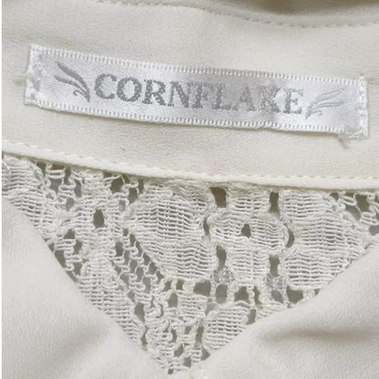 Japanese vintage blouse with lace panel and scallop detail3