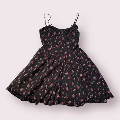 Vintage Japanese floral dress with tiered skirt and natural puff0