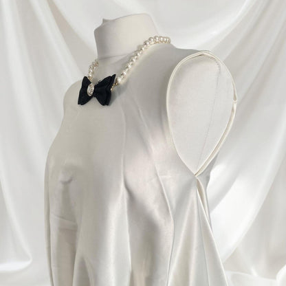 Elegant sleeveless dress with included necklace UK 8/10, S/M5