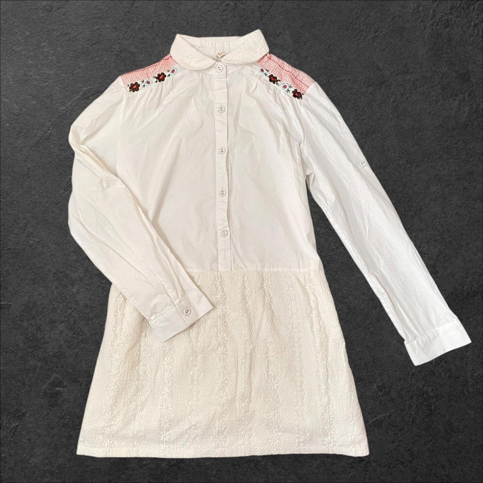 Japanese vintage cotton embroidered long blouse with lace skirt panel0