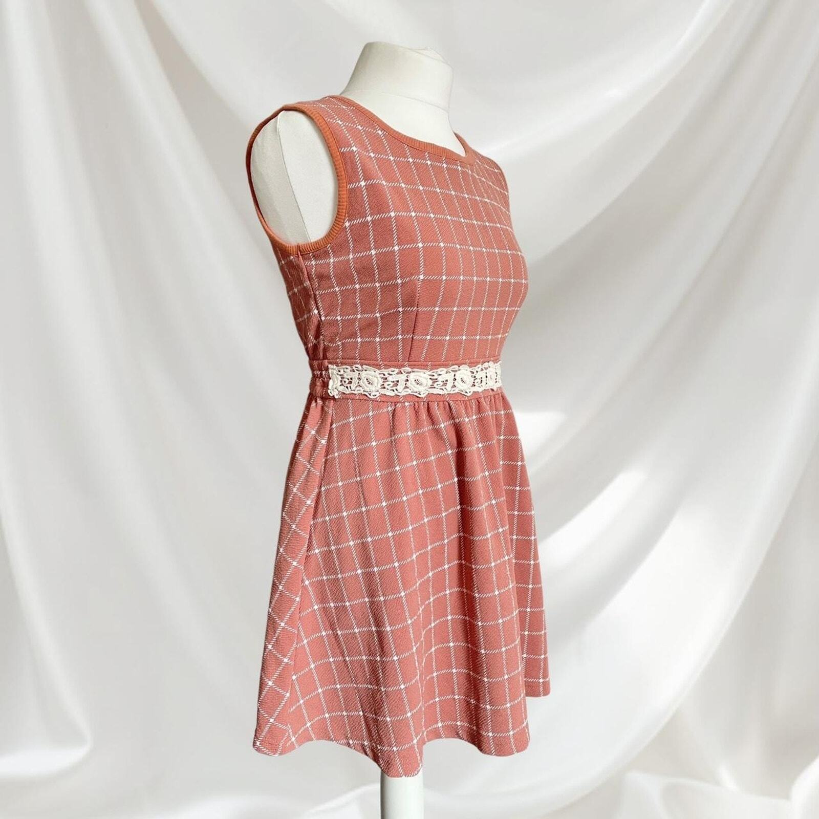 Liz Lisa checkered lace detail dress One size2