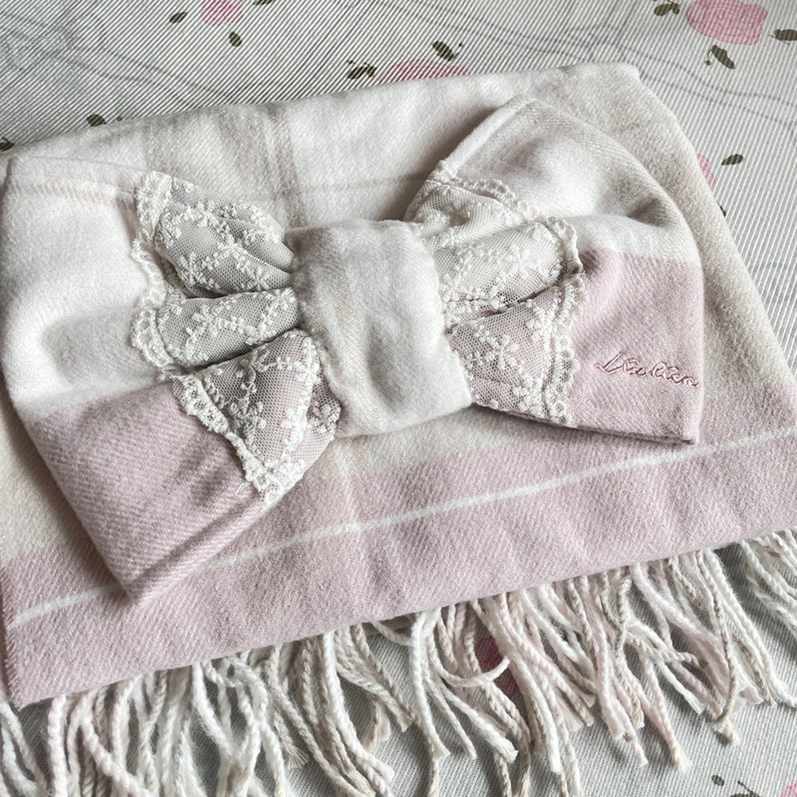 Liz Lisa Check Scarf with Detachable Bow – Himekaji / Sweet Lolita Style4