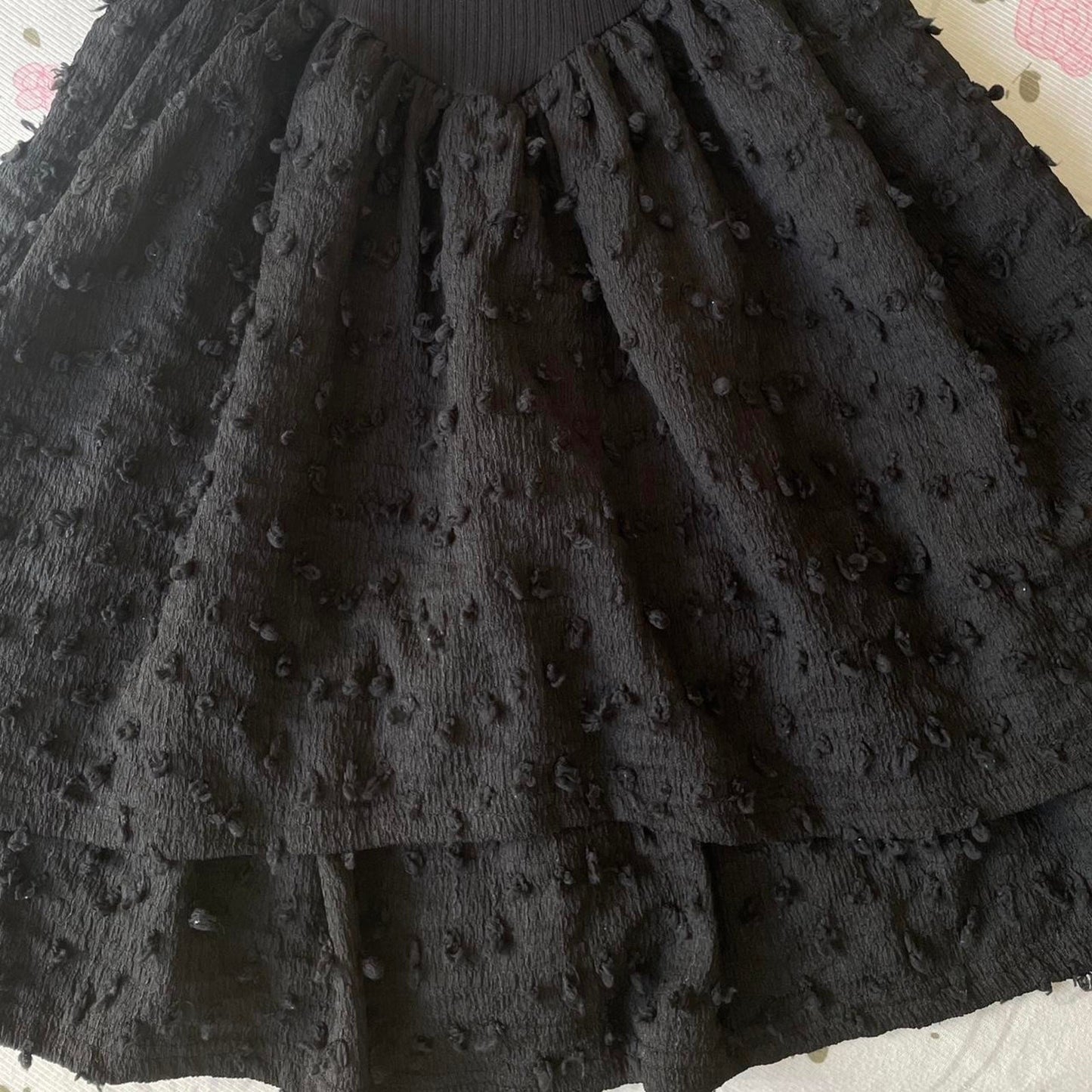 Korean vintage black tiered dress with textured lace skirt4