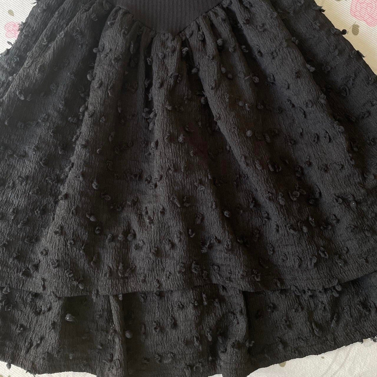 Korean vintage black tiered dress with textured lace skirt4