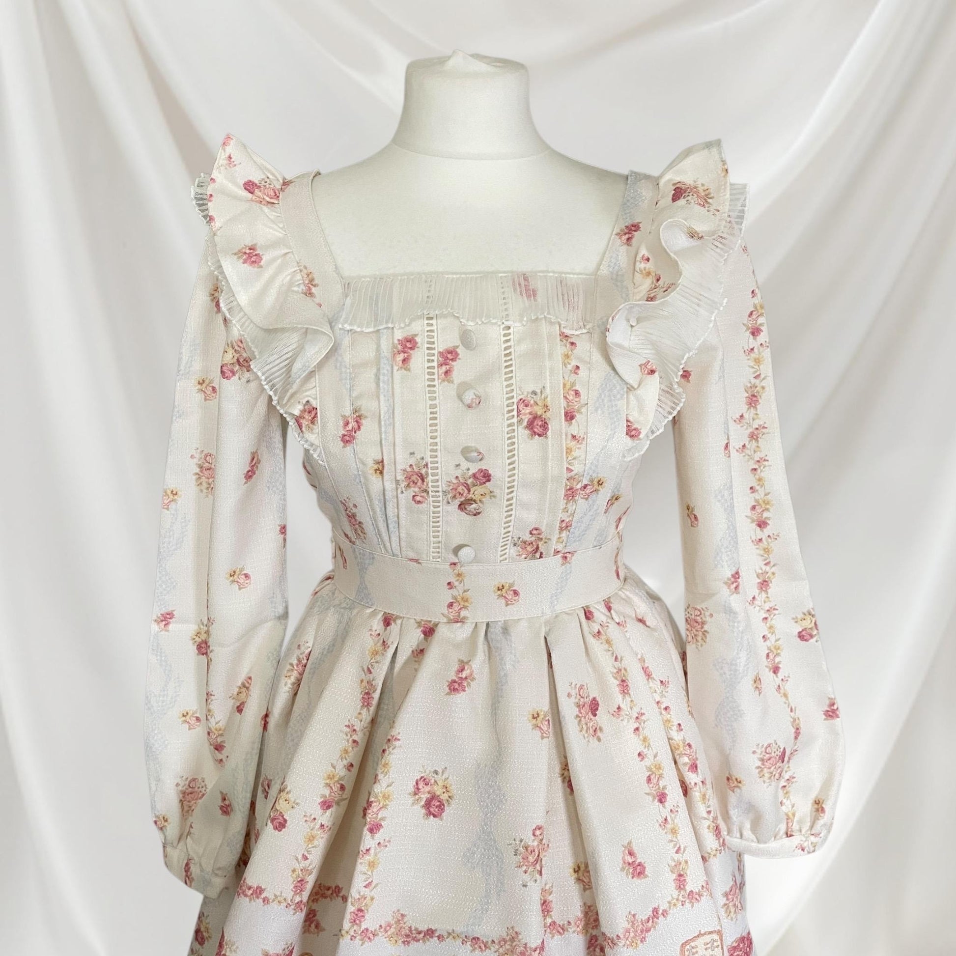 Vintage-inspired floral Lolita dress with bow back - Liz Lisa romantic aesthetic2