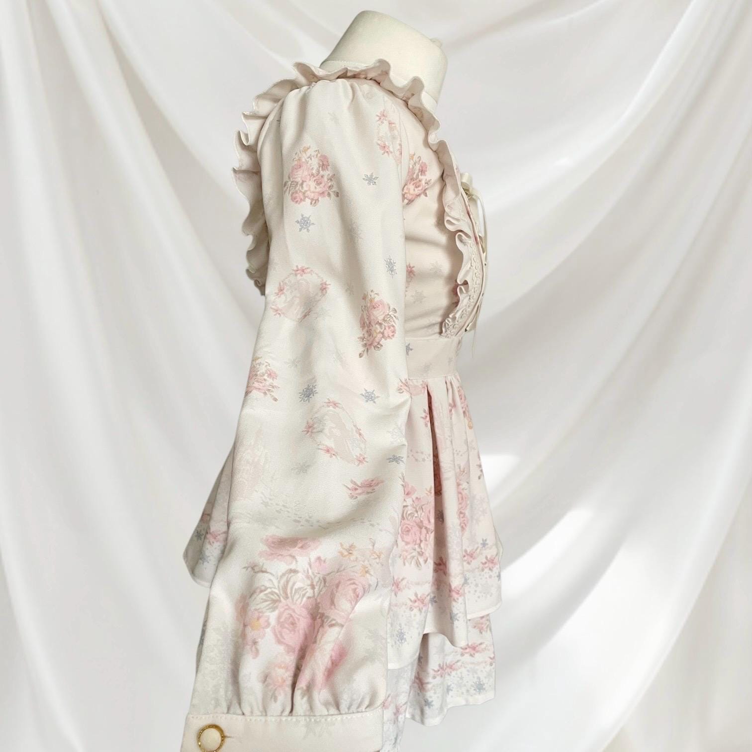 Liz Lisa two-piece floral set with lace-up detail romantic olita outfit 3