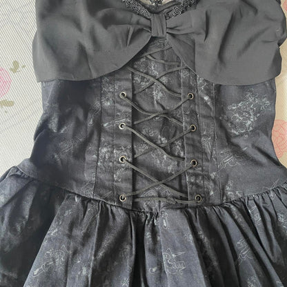 Japanese brand Bodyline gothic black ruffle-tiered dress and oversized bow 4