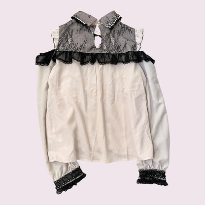 Liz Lisa cold-shoulder pearl lace blouse with heart buttons1