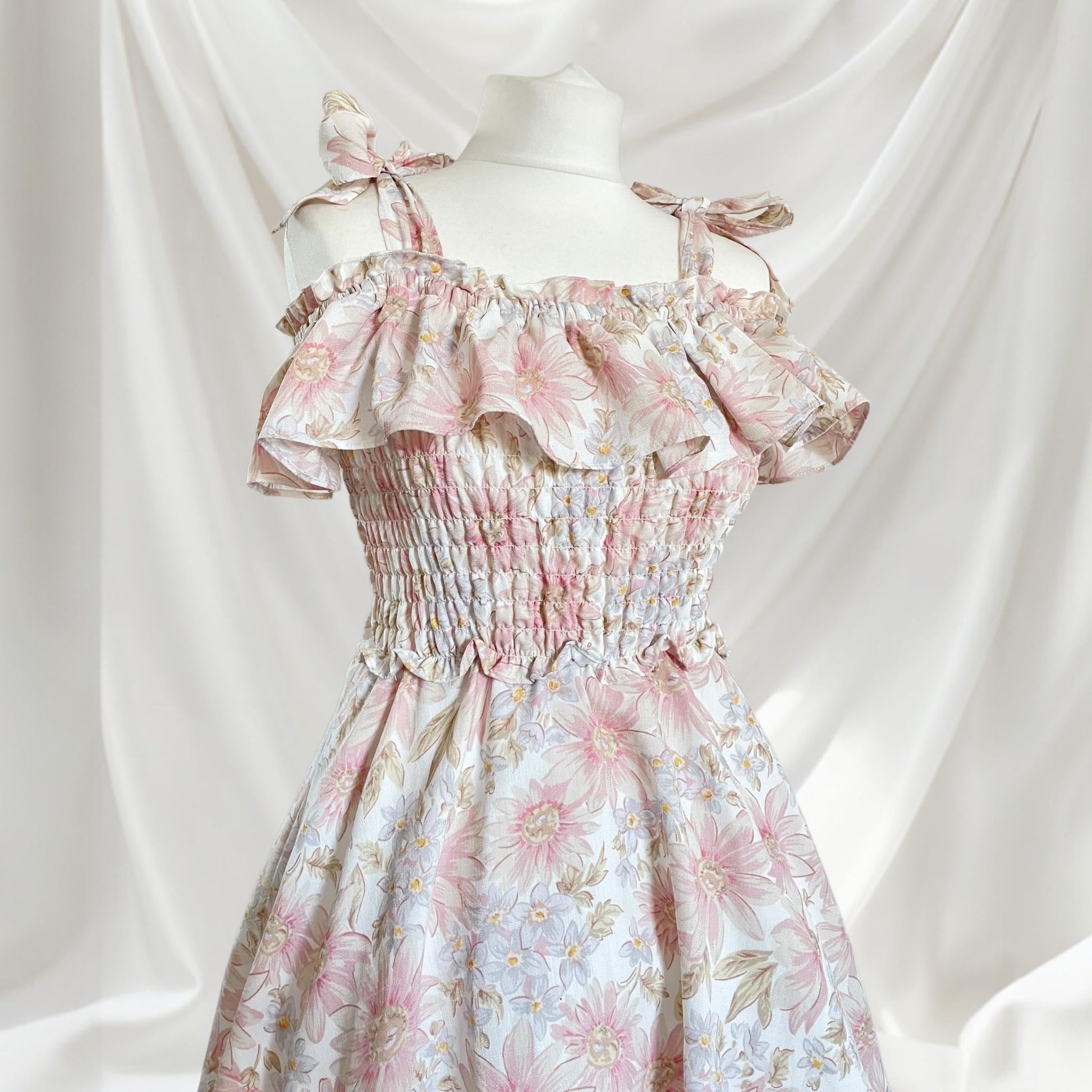 Liz Lisa rare floral off-shoulder dress - iconic and feminine1