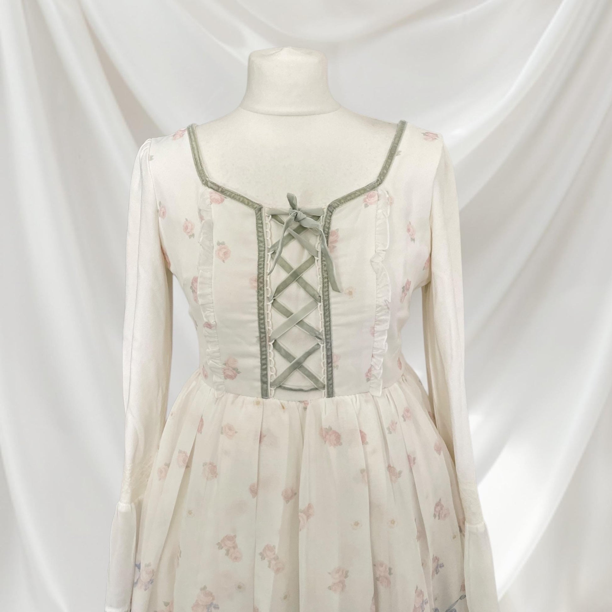 Liz Lisa floral lace-up dress - feminine and elegant3