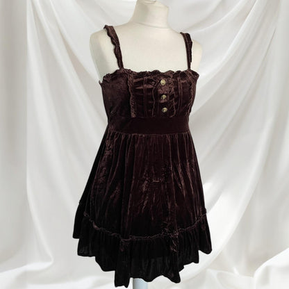 Liz Lisa vintage velvet dress with a slightly shiny finish3