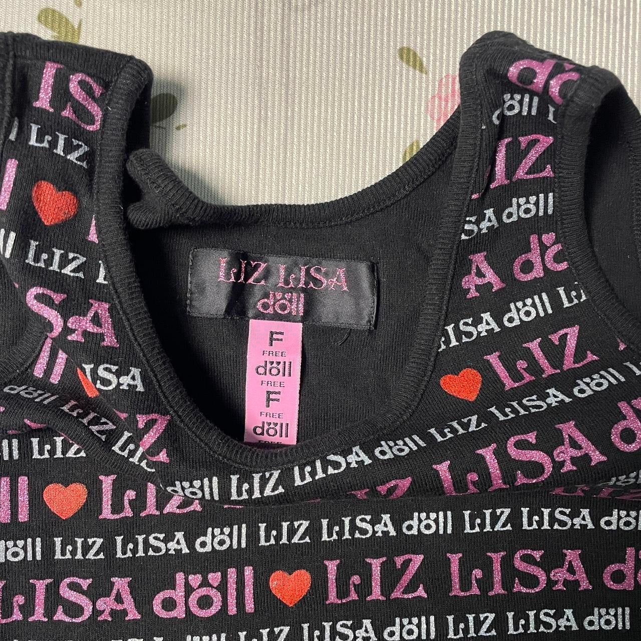 Liz Lisa doll graphic tank top – bold and fun design2