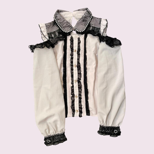 Liz Lisa cold-shoulder pearl lace blouse with heart buttons0