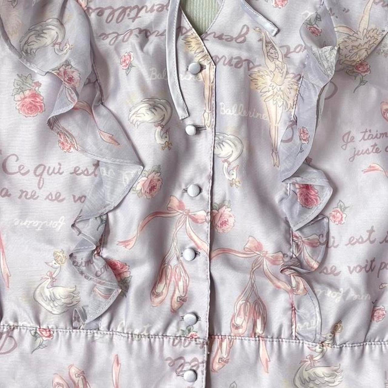 Liz Lisa floral sleeveless blouse with ruffled details - recommend XS5