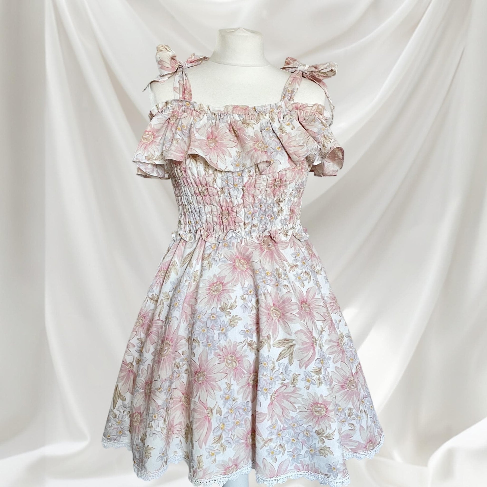 Liz Lisa rare floral off-shoulder dress - iconic and feminine0
