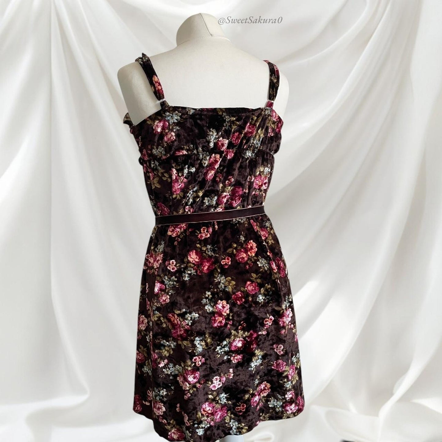 Liz Lisavintage floral velvet dress | late 90s & early 2000s2