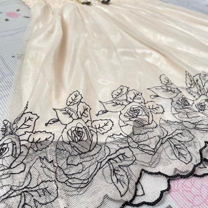 Japanese brand Axes Femme lace-trimmed embellished camisole top7
