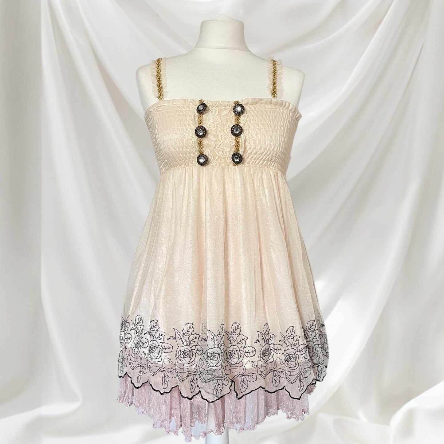 Japanese brand Axes Femme lace-trimmed embellished camisole top0