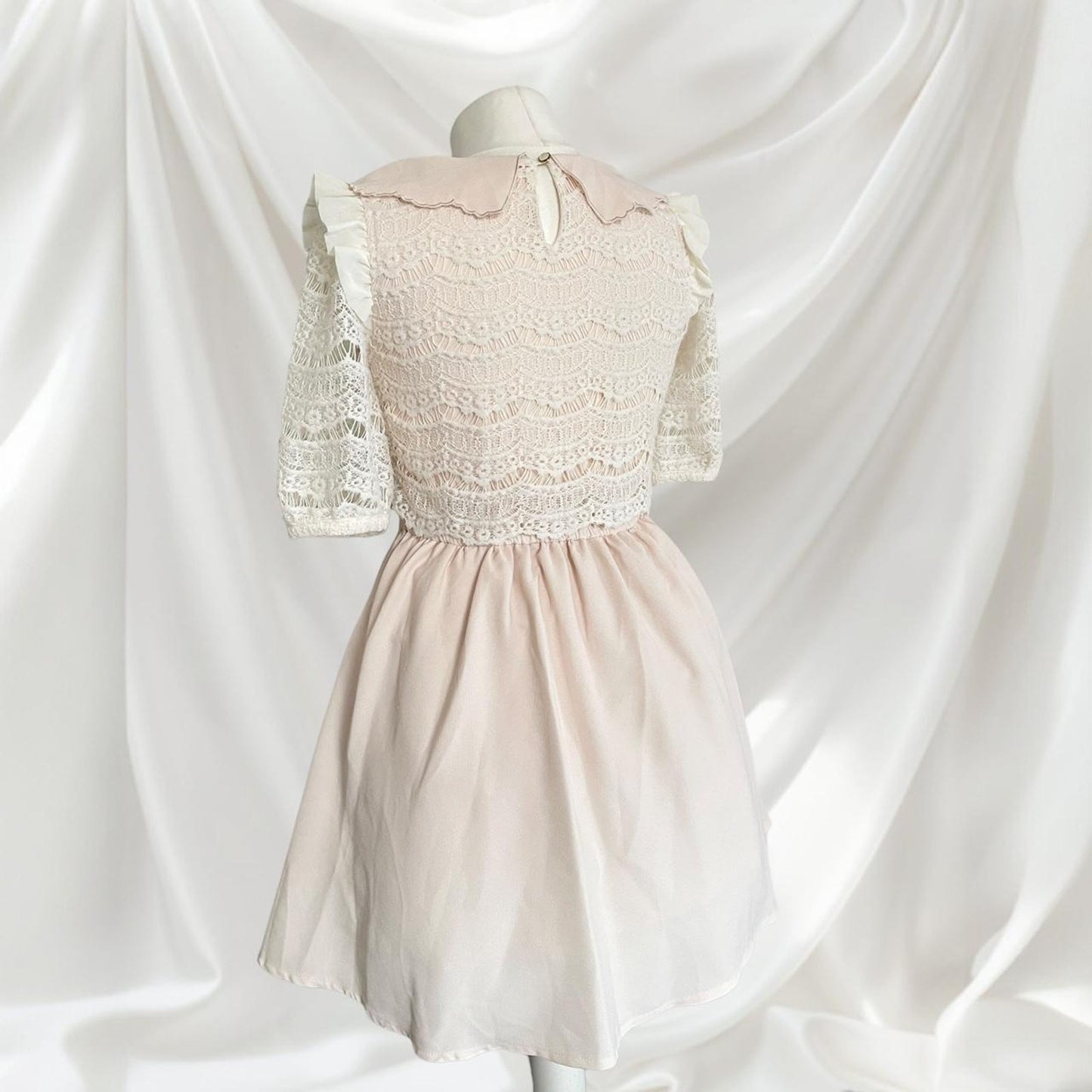 Liz Lisa elegant dress with intricate floral appliqué detailing1