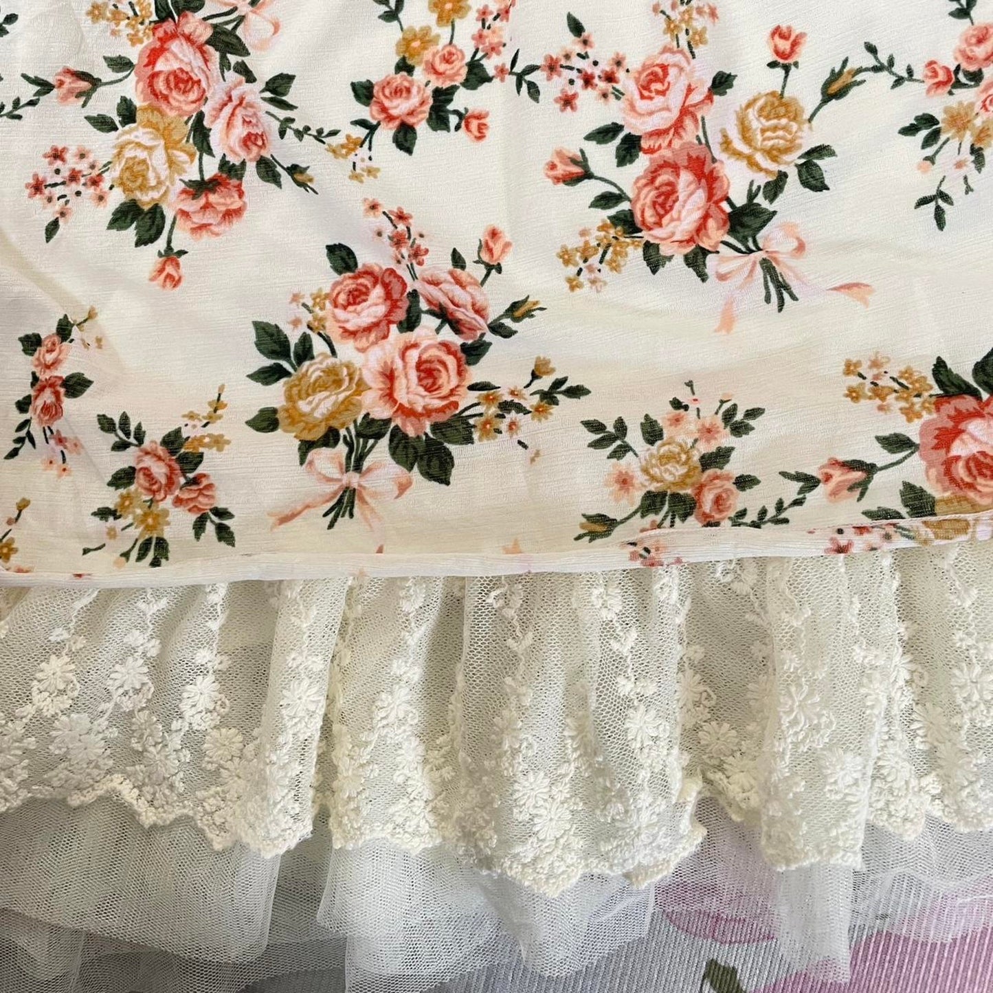 Vintage Japanese floral lace dress with a romantic rose floral print3